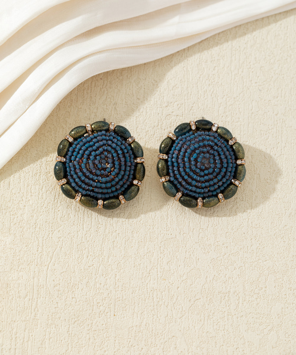 Boucles d’oreilles rondes ornées de perles – 17AHBOL041