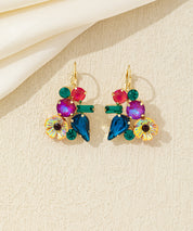Boucles d’oreilles dormeuses florales multiformes en verre – 26AHBO002