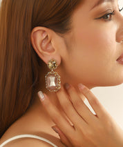 Boucles d’oreilles pendantes puces strass - 26AHBOL011