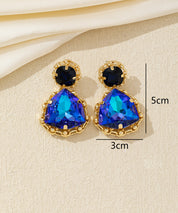 Boucles pendantes puces strass triangle – 26AHBOL017