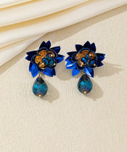 Boucles d’oreilles pendantes fleur perlée Clou – 26AHBOL061