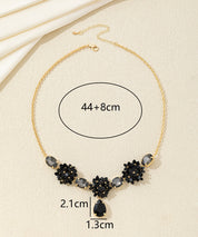 Collier fleurs sequins & verre goutte – 26AHCC001
