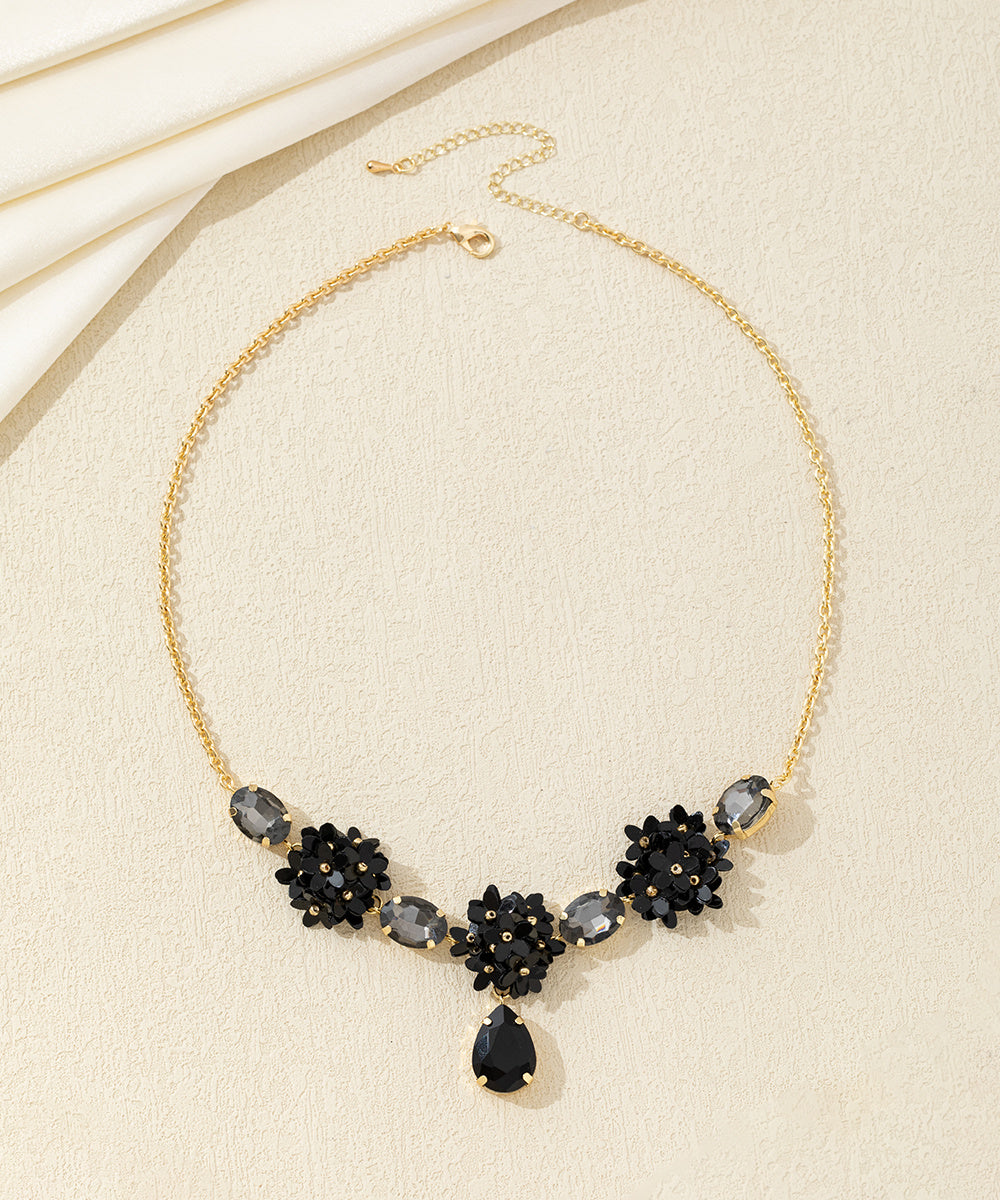 Collier fleurs sequins & verre goutte – 26AHCC001