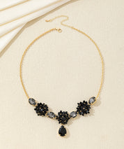 Collier fleurs sequins & verre goutte – 26AHCC001