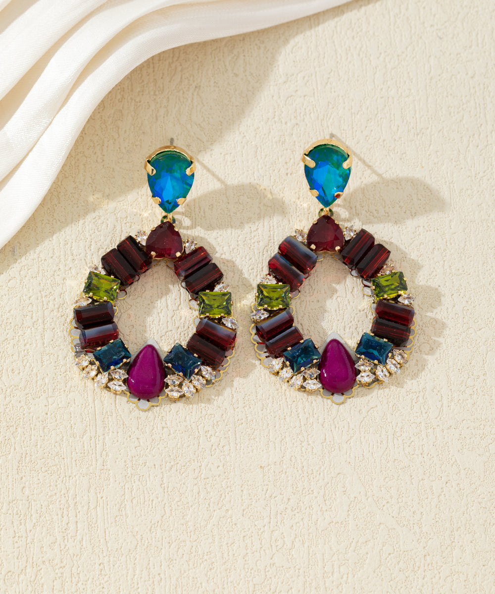 Boucles d’oreilles pendantes ornées de cristaux 27AHBOL012