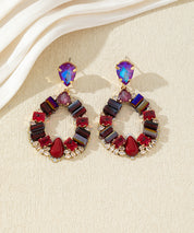Boucles d’oreilles pendantes ornées de cristaux 27AHBOL012