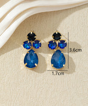 Boucles d’oreilles ornées de cristaux en verre – 27AHBOL016