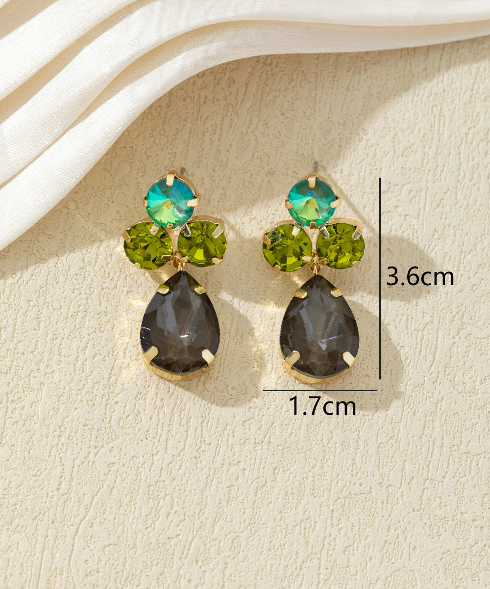 Boucles d’oreilles ornées de cristaux en verre – 27AHBOL016
