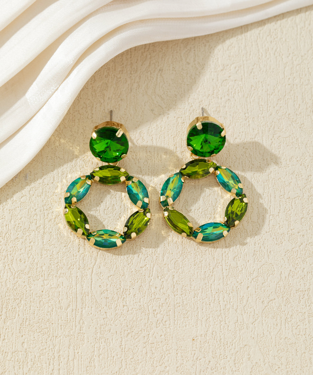 Boucles d’oreilles pendantes ornées de cristaux – 27AHBOL017