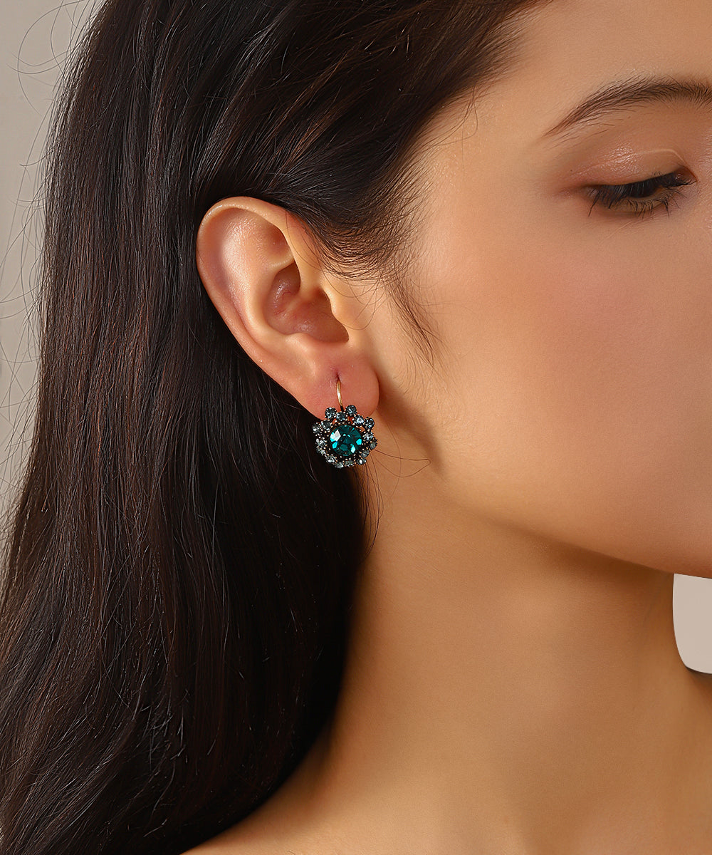 Boucles d’oreilles dormeuses  ornées de strass – 27AHBOL047