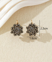 Boucles d’oreilles dormeuses  ornées de strass – 27AHBOL047