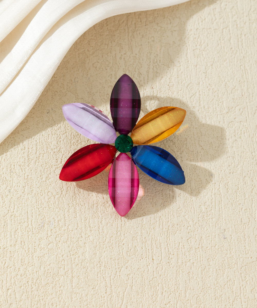 Broche fleur colorée à 5 pétales