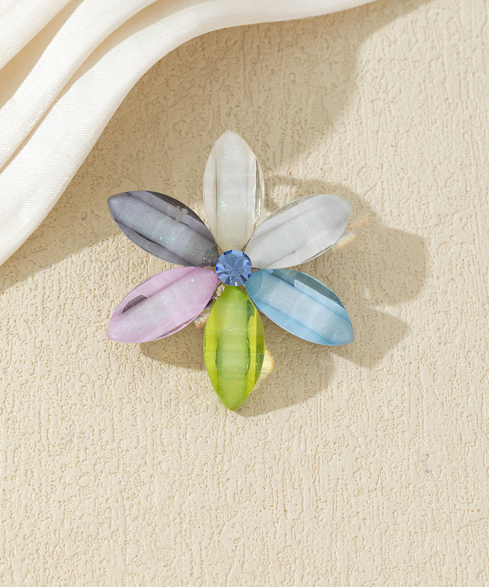 Broche fleur colorée à 5 pétales