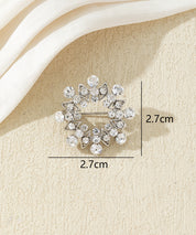 Broche flocon de neige ornée de strass