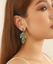 Boucles d’oreilles pendantes feuilles cristal Clou– 26AHBOL043